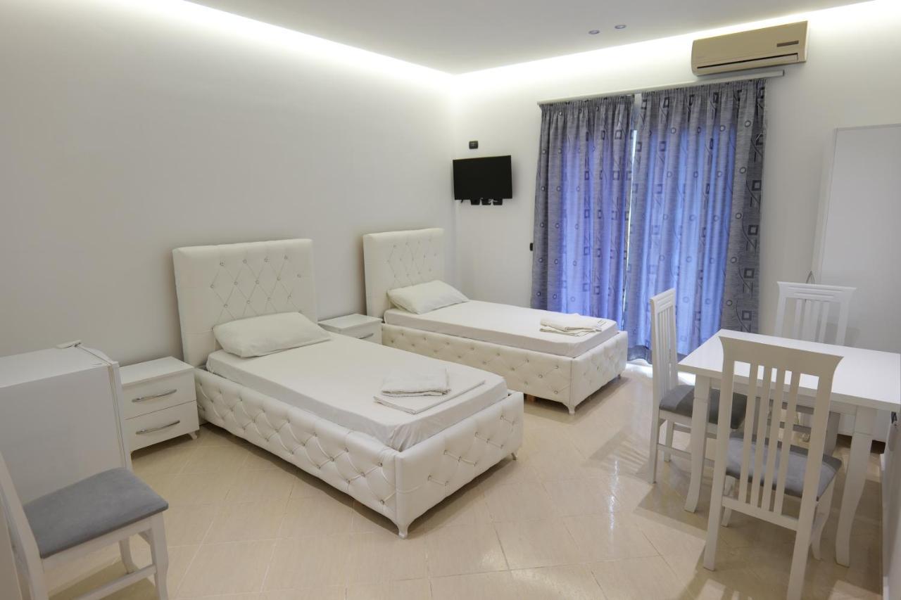 Hotel Dior Sarandë Eksteriør bilde