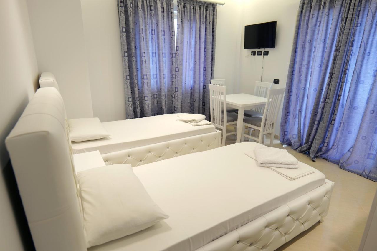 Hotel Dior Sarandë Eksteriør bilde