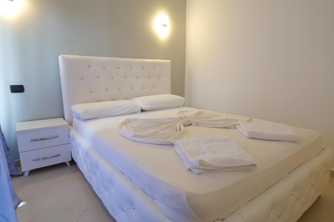 Hotel Dior Sarandë Eksteriør bilde