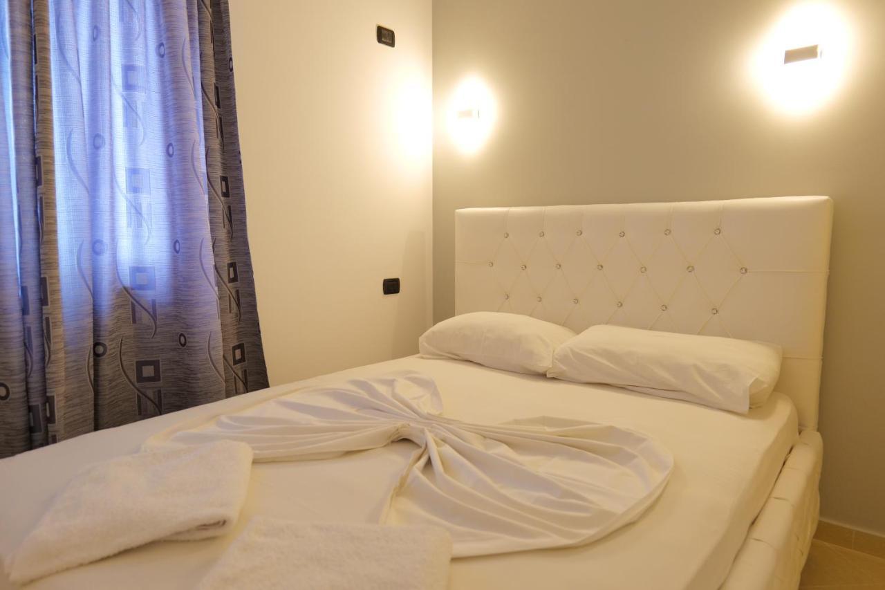 Hotel Dior Sarandë Eksteriør bilde