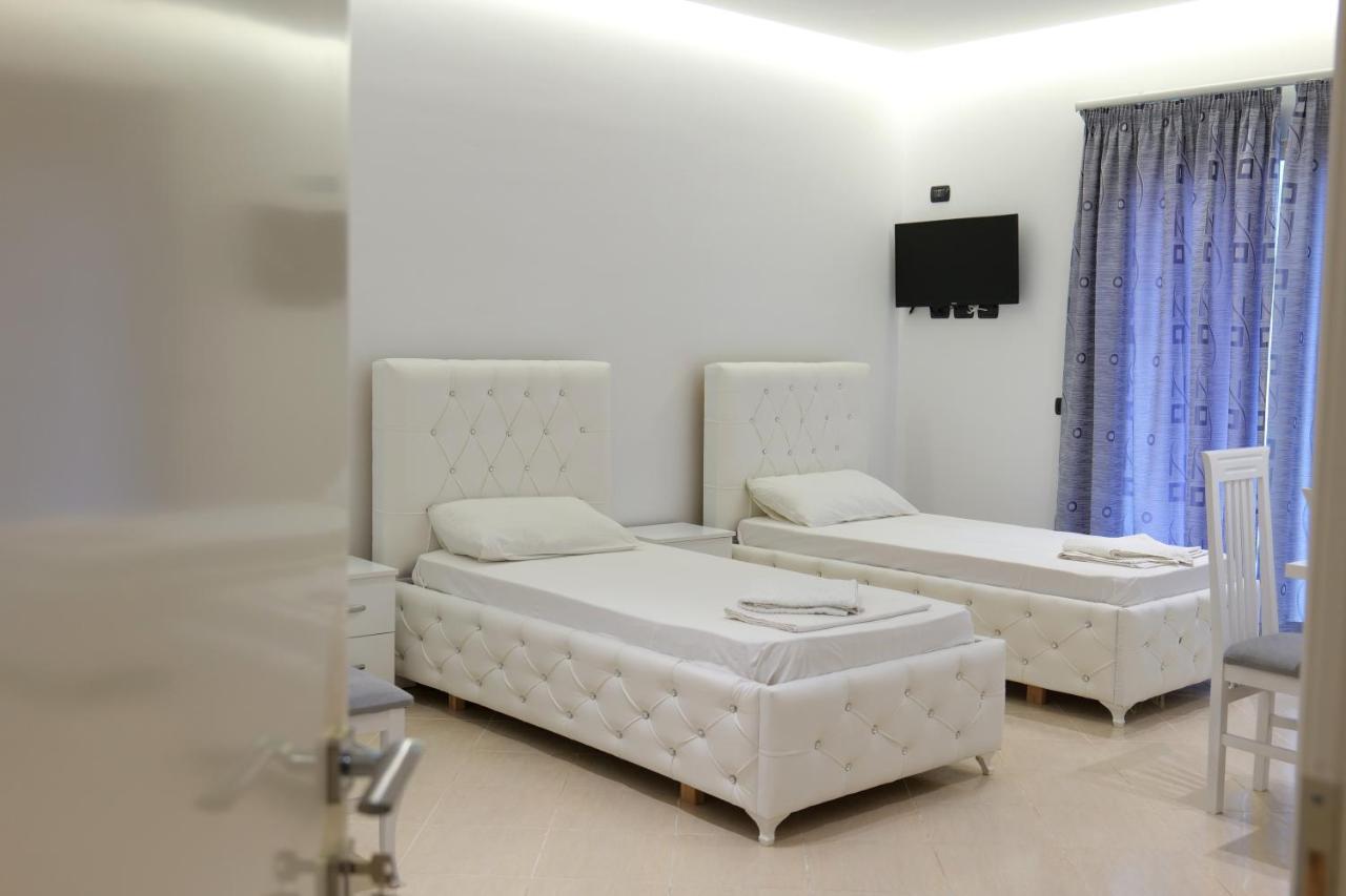 Hotel Dior Sarandë Eksteriør bilde