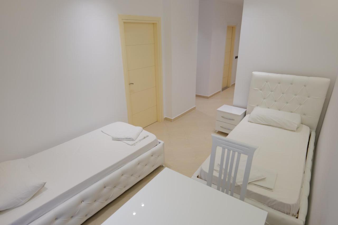 Hotel Dior Sarandë Eksteriør bilde
